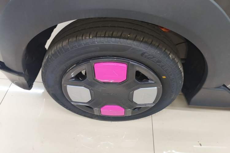 Used Geely Galaxy Panda 2025 210km Panda Kart Right Rear Wheel Hub