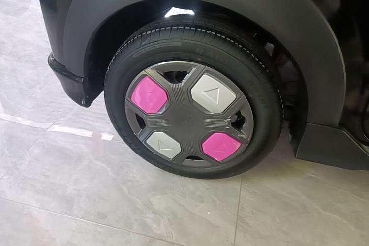 Used Geely Galaxy Panda 2025 210km Panda Kart Right Rear Wheel Hub