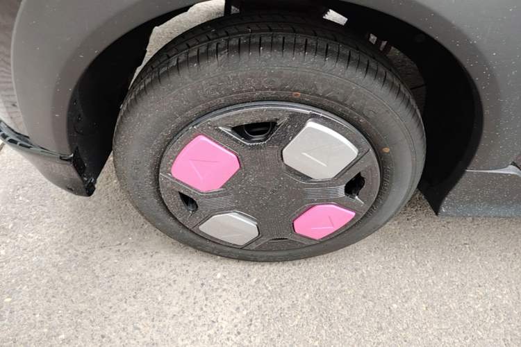Used Geely Galaxy Panda 2025 210km Panda Kart Right Rear Wheel Hub