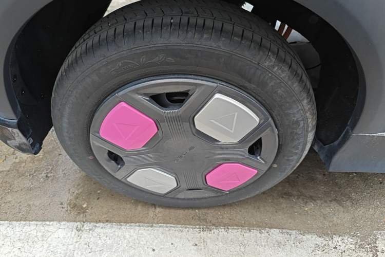 Used Geely Galaxy Panda 2025 210km Panda Kart Right Rear Wheel Hub