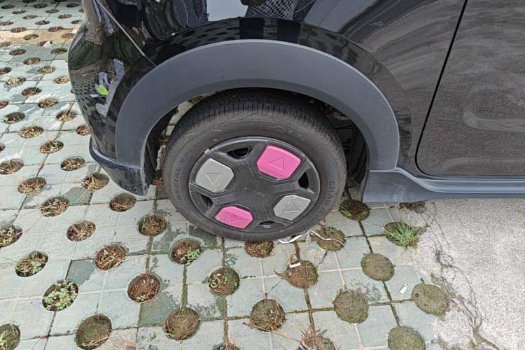 Used Geely Galaxy Panda 2025 210km Panda Kart Right Rear Wheel Hub