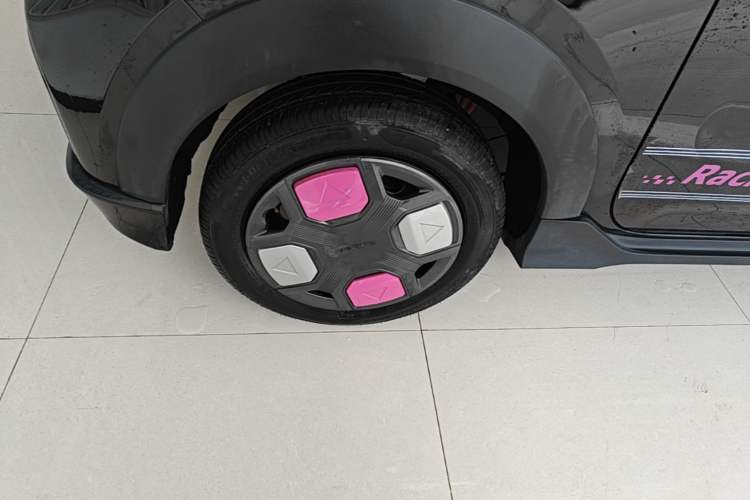 Used Geely Galaxy Panda 2025 210km Panda Kart Right Rear Wheel Hub