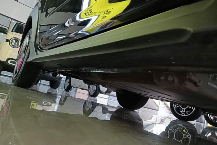Used Geely Galaxy Panda 2025 210km Panda Kart Right Side Sill