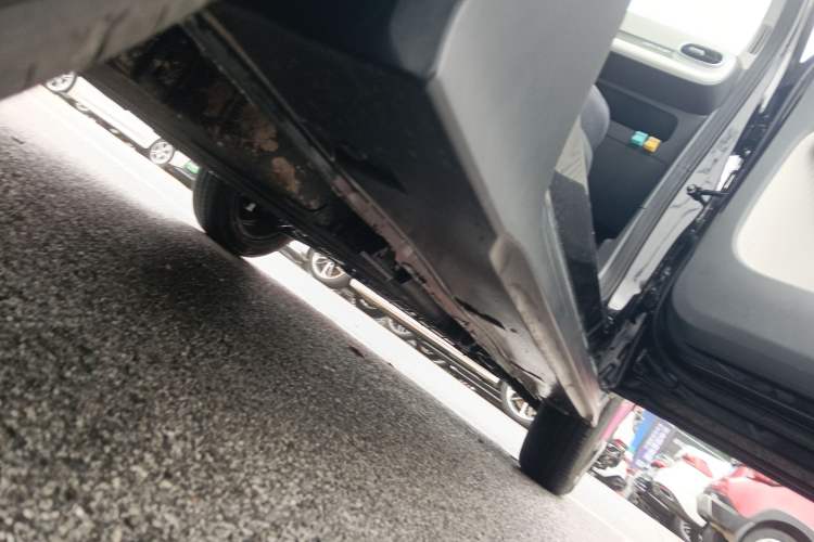 Used Geely Galaxy Panda 2025 210km Panda Kart Right Side Sill