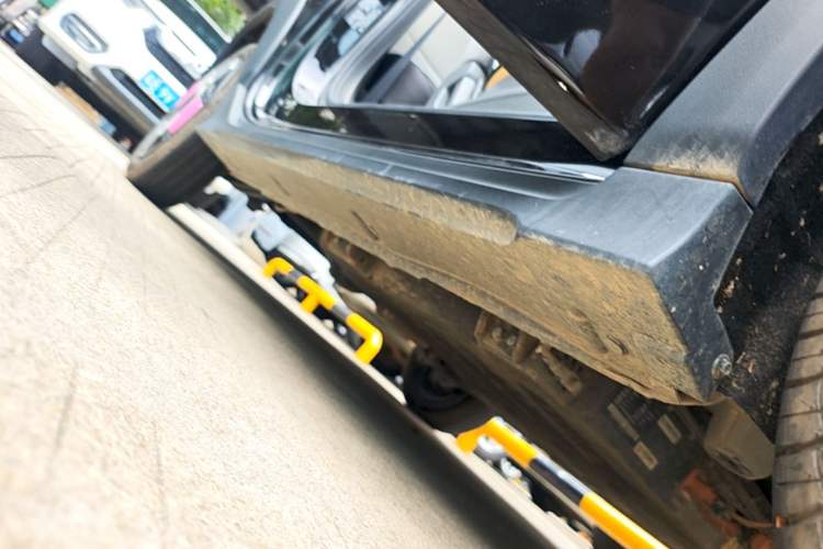 Used Geely Galaxy Panda 2025 210km Panda Kart Right Side Sill