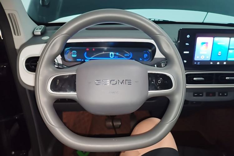 Used Geely Galaxy Panda 2025 210km Panda Kart Steering Wheel
