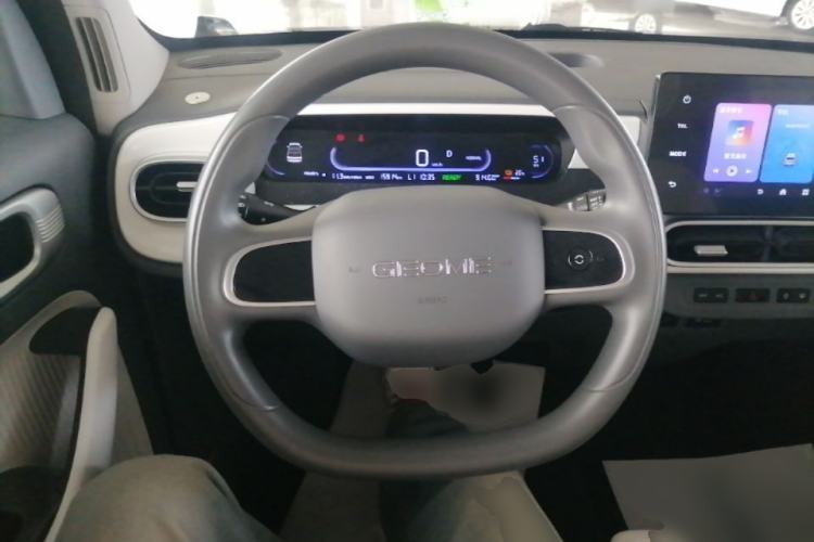 Used Geely Galaxy Panda 2025 Model 210km Panda Kart Piggy Hero Limited Edition Steering Wheel