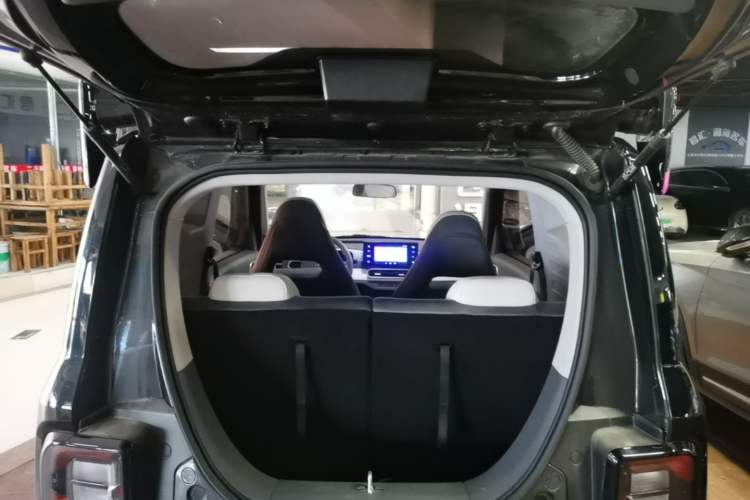 Used Geely Galaxy Panda 2025 210km Panda Kart Trunk