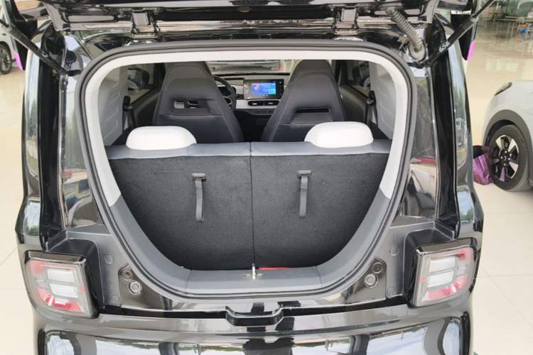 Used Geely Galaxy Panda 2025 210km Panda Kart Trunk