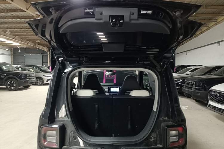 Used Geely Galaxy Panda 2025 210km Panda Kart Trunk