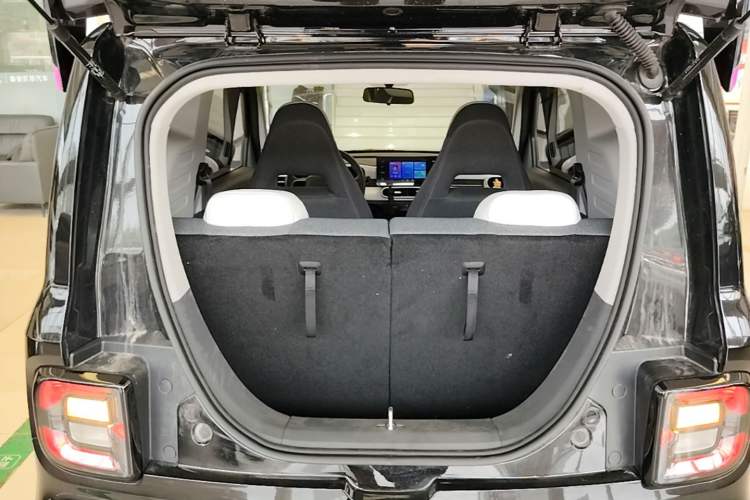 Used Geely Galaxy Panda 2025 210km Panda Kart Trunk