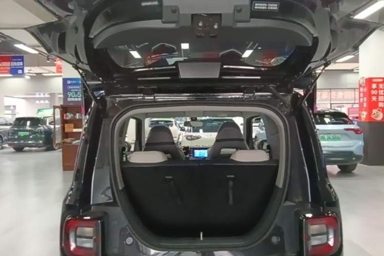 Used Geely Galaxy Panda 2025 210km Panda Kart Trunk