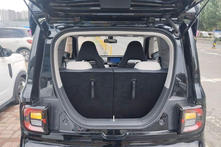 Used Geely Galaxy Panda 2025 210km Panda Kart Trunk