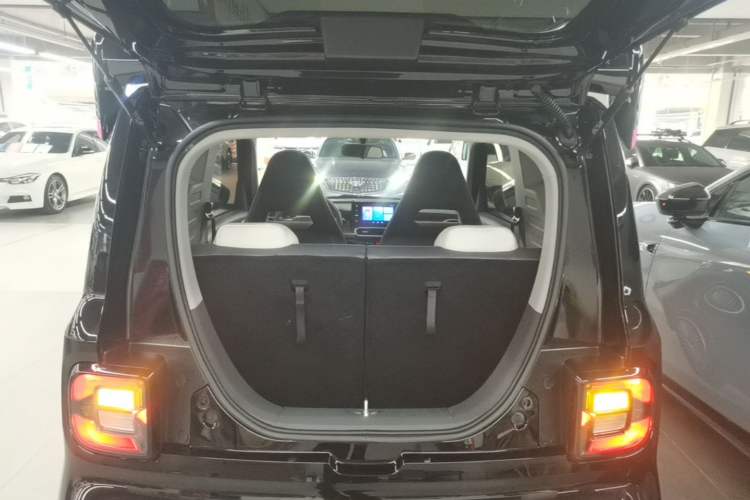Used Geely Galaxy Panda 2025 210km Panda Kart Trunk