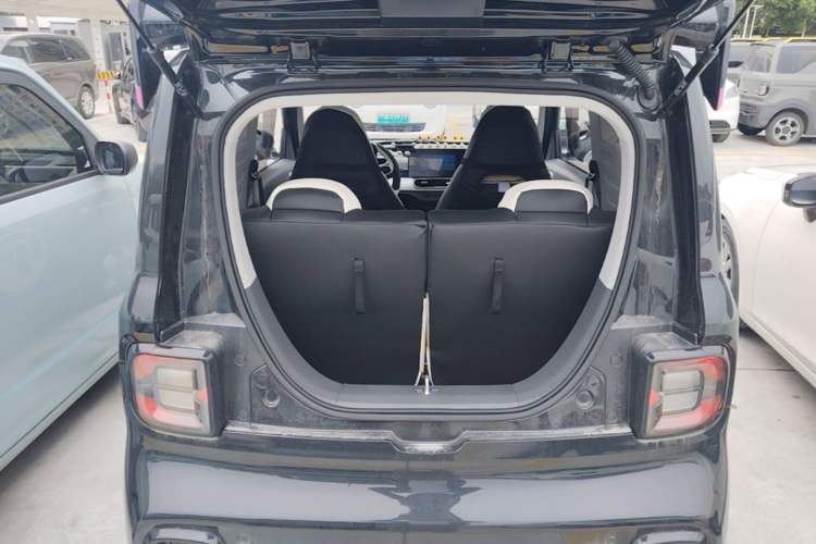 Used Geely Galaxy Panda 2025 210km Panda Kart Trunk