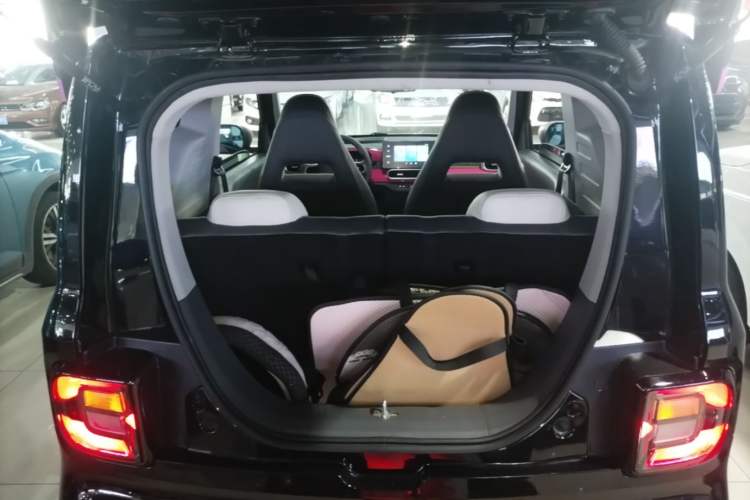Used Geely Galaxy Panda 2025 210km Panda Kart Trunk