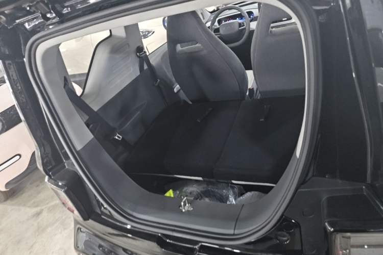 Used Geely Galaxy Panda 2025 210km Panda Kart Trunk