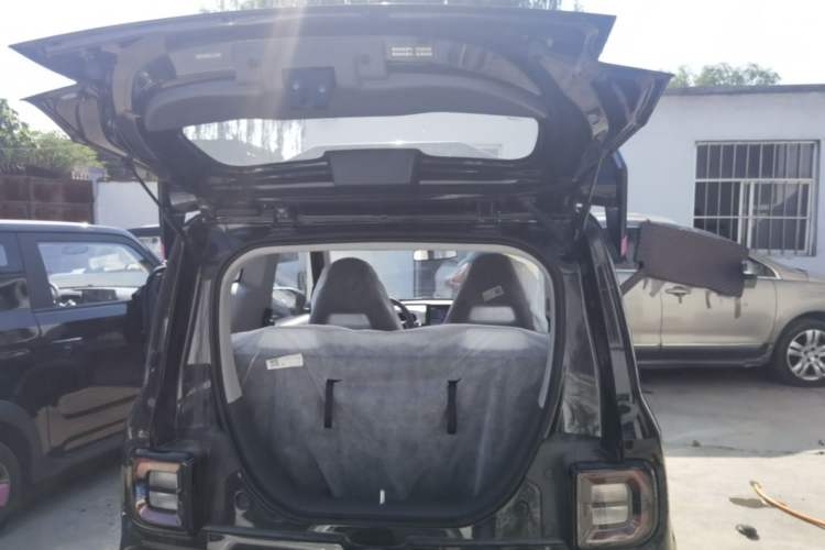 Used Geely Galaxy Panda 2025 210km Panda Kart Trunk