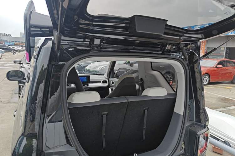 Used Geely Galaxy Panda 2025 210km Panda Kart Trunk