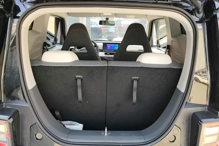 Used Geely Galaxy Panda 2025 210km Panda Kart Trunk