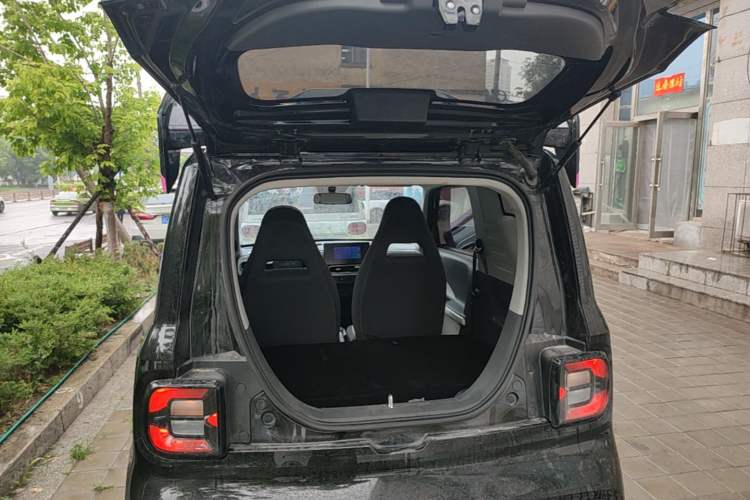 Used Geely Galaxy Panda 2025 210km Panda Kart Trunk