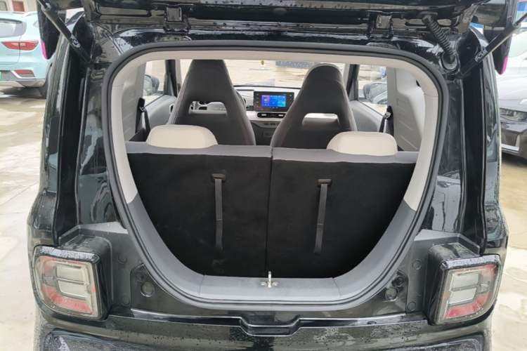 Used Geely Galaxy Panda 2025 210km Panda Kart Trunk