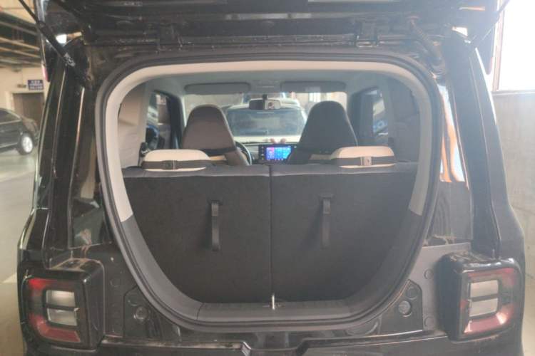 Used Geely Galaxy Panda 2025 210km Panda Kart Trunk