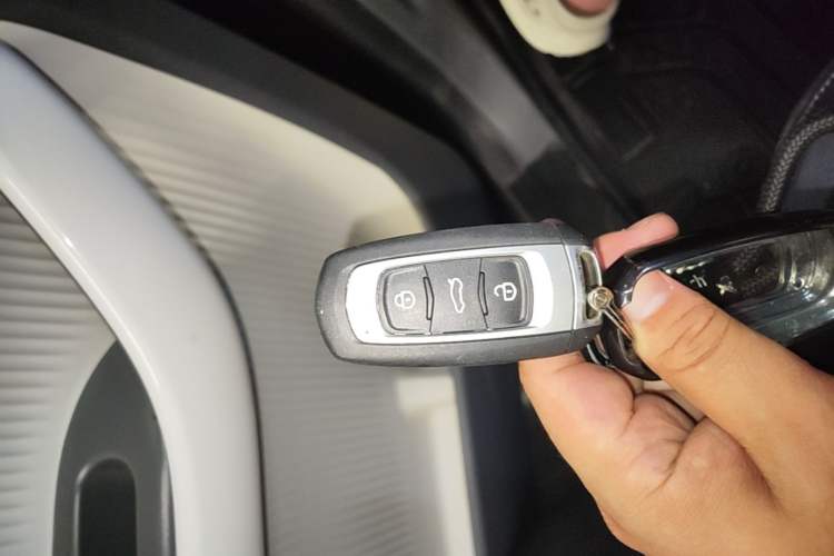 Used Geely Galaxy Panda 2025 210km Panda Kart Vehicle Key