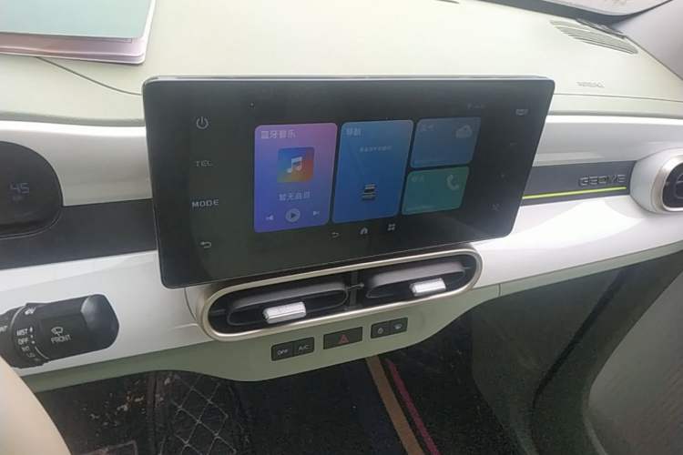 Used Geely Galaxy Panda 2025 210 km – Yuanqi Bear Audio And AC Panel