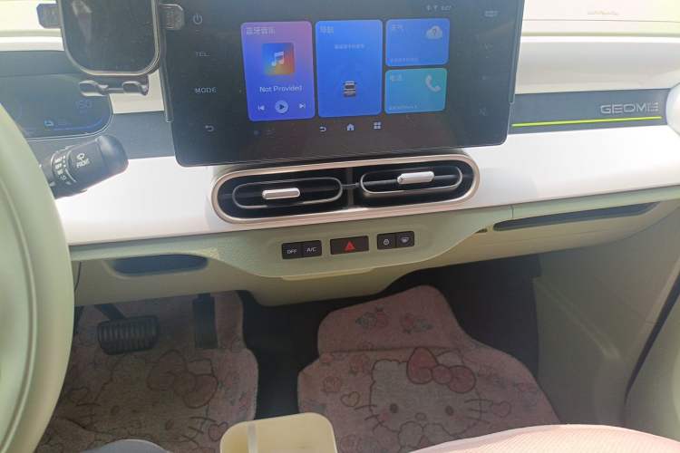 Used Geely Galaxy Panda 2025 210 km – Yuanqi Bear Audio And AC Panel