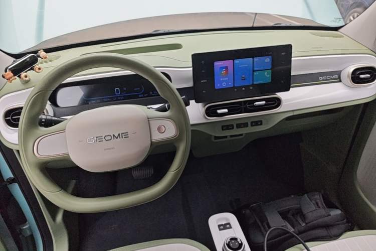 Used Geely Galaxy Panda 2025 210km Panda Rider Center Console