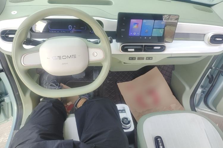Used Geely Galaxy Panda 2025 210 km – Yuanqi Bear Center Console