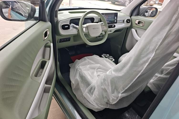 Used Geely Galaxy Panda 2025 210 km – Yuanqi Bear Driver Seat