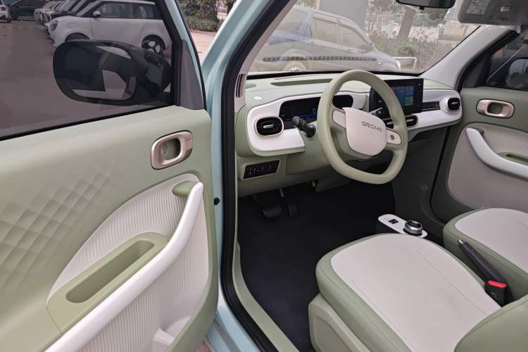Used Geely Galaxy Panda 2025 210 km – Yuanqi Bear Driver Seat
