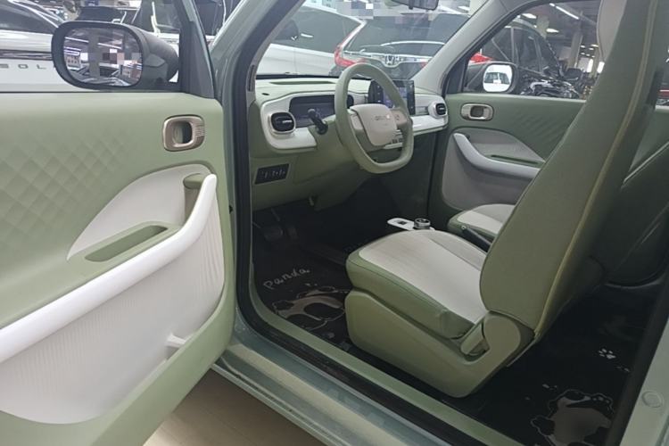 Used Geely Galaxy Panda 2025 210 km – Yuanqi Bear Driver Seat