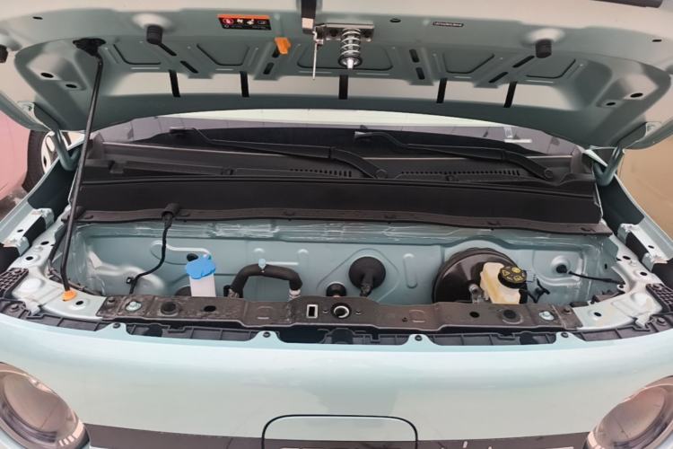 Used Geely Galaxy Panda 2025 210 km – Yuanqi Bear Engine Bay