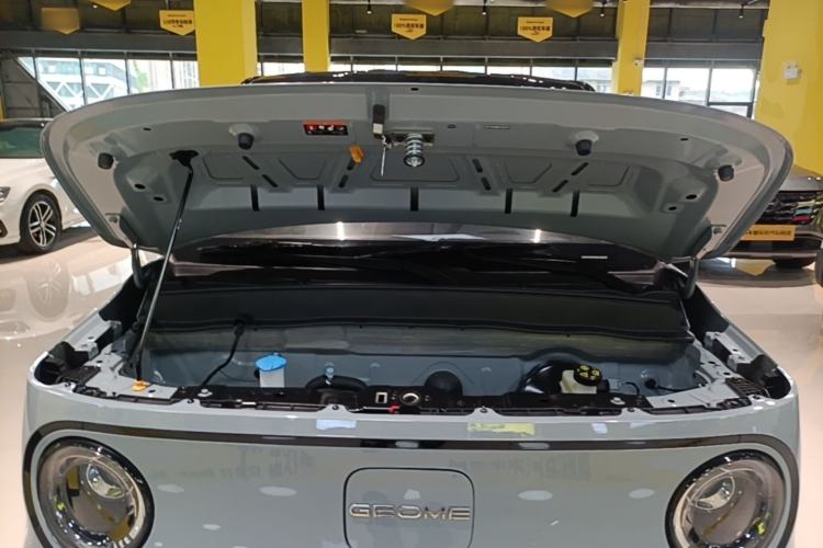 Used Geely Galaxy Panda 2025 210km Panda Rider Engine Bay