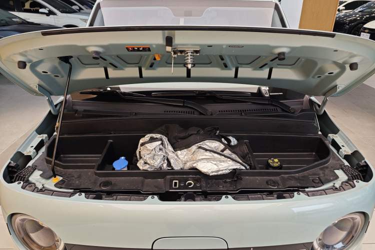 Used Geely Galaxy Panda 2025 210 km – Yuanqi Bear Engine Bay