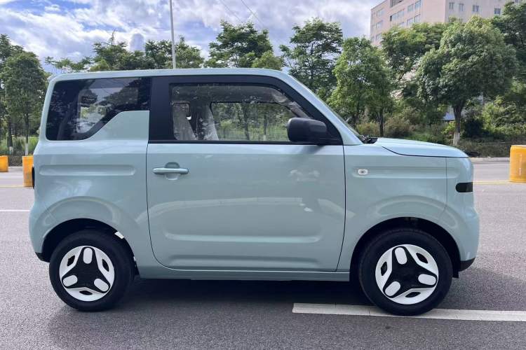 Used Geely Galaxy Panda 2025 210 km – Yuanqi Bear Exterior 1