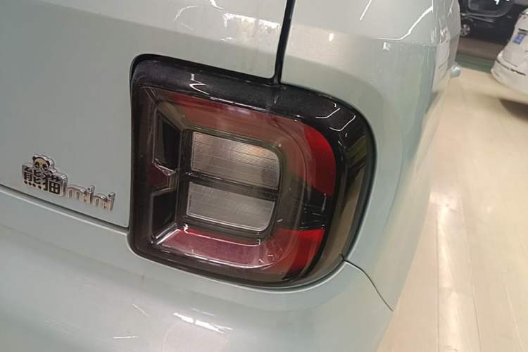 Used Geely Galaxy Panda 2025 210 km – Yuanqi Bear Exterior 3