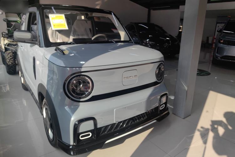 Used Geely Galaxy Panda 2025 210km Panda Kart Exterior 4