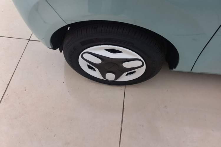Used Geely Galaxy Panda 2025 210 km – Yuanqi Bear Exterior 4