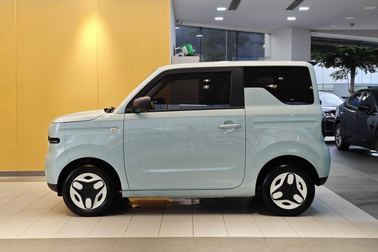 Used Geely Galaxy Panda 2025 210 km – Yuanqi Bear Exterior 8