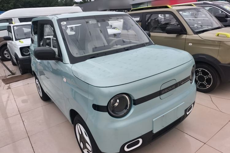 Used Geely Galaxy Panda 2025 210 km – Yuanqi Bear Front Right 45 Deg