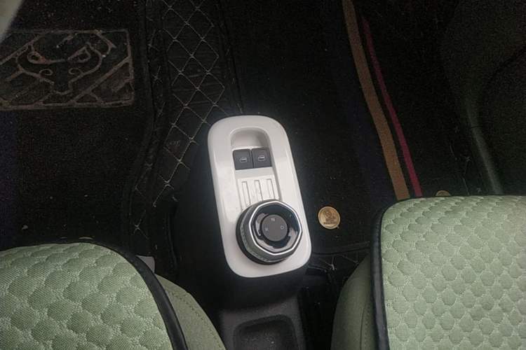 Used Geely Galaxy Panda 2025 210 km – Yuanqi Bear Gear Lever
