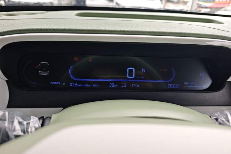 Used Geely Galaxy Panda 2025 210 km – Yuanqi Bear Instrument Cluster