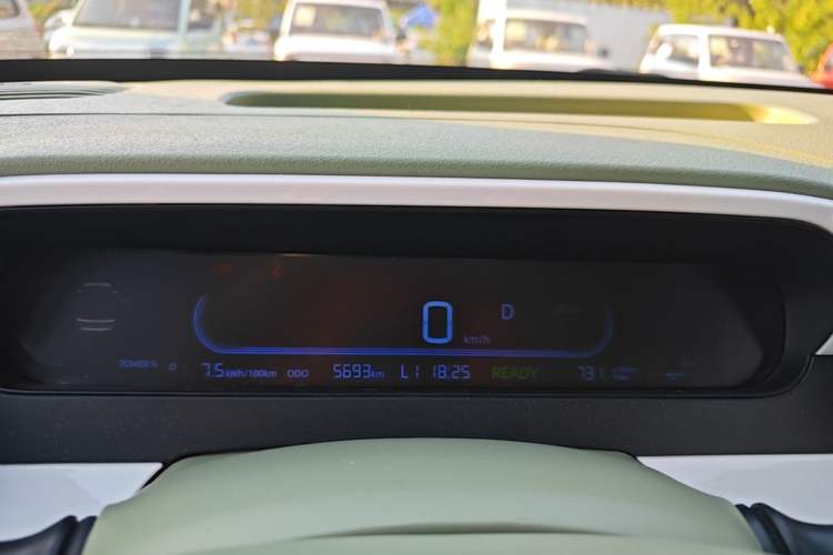 Used Geely Galaxy Panda 2025 210 km – Yuanqi Bear Instrument Cluster