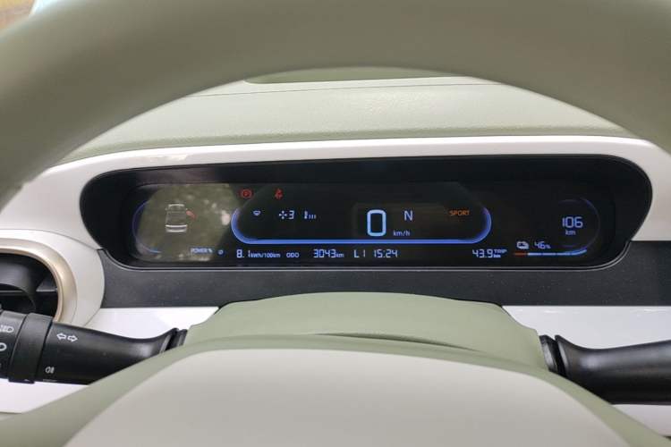 Used Geely Galaxy Panda 2025 210 km – Yuanqi Bear Instrument Cluster