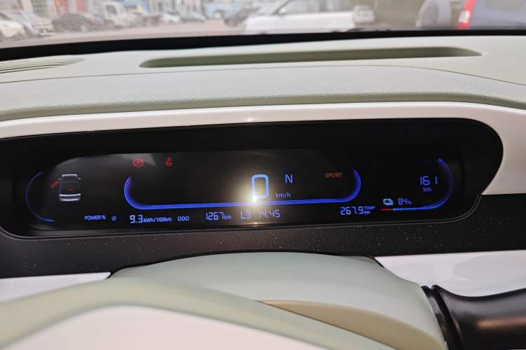 Used Geely Galaxy Panda 2025 210 km – Yuanqi Bear Instrument Cluster