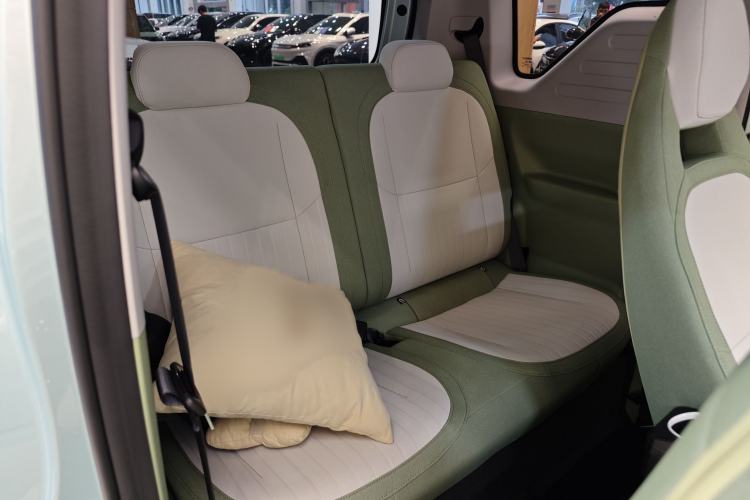 Used Geely Galaxy Panda 2025 210 km – Yuanqi Bear Interior 1